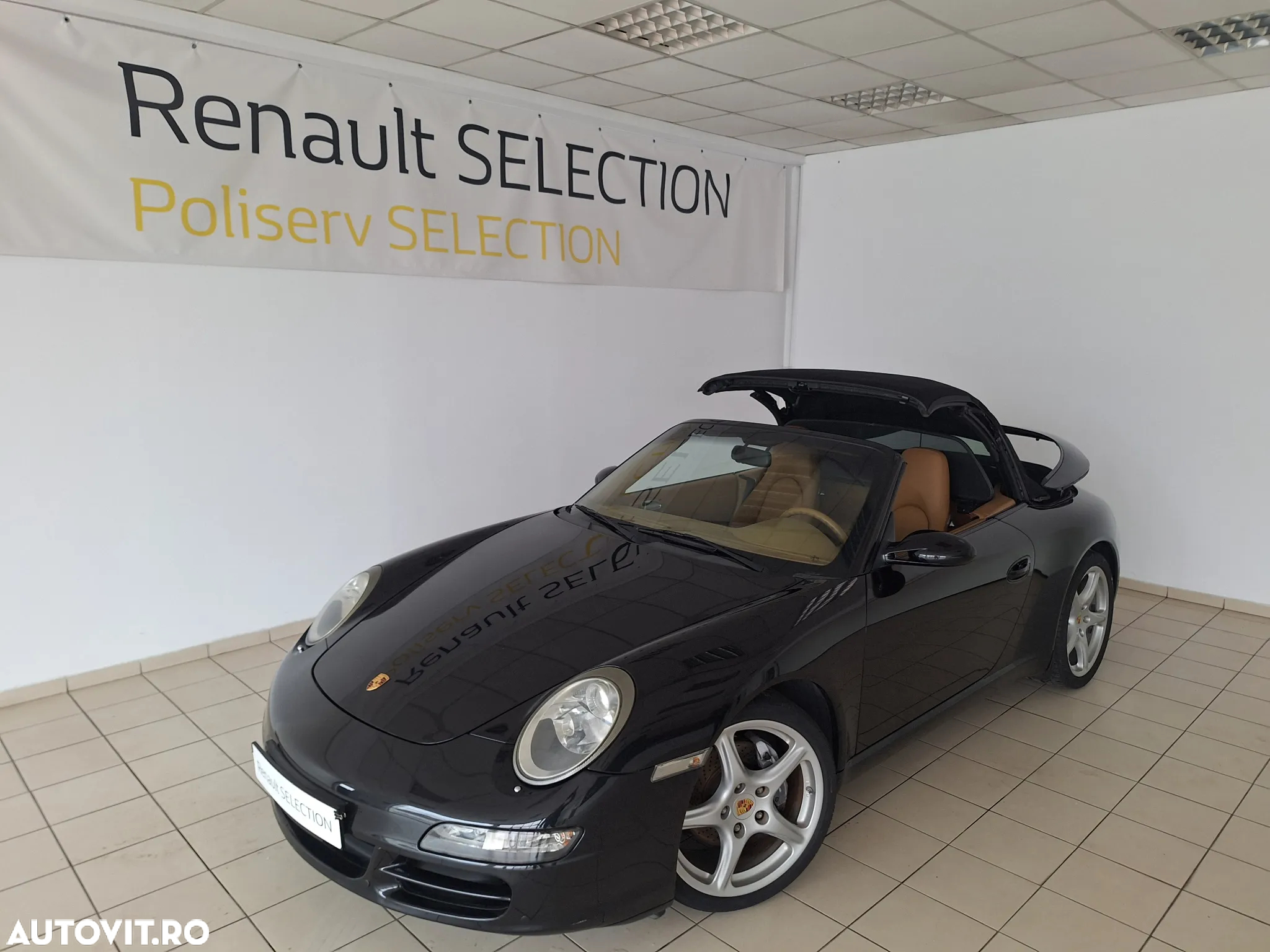 Porsche 911 Carrera 4 Cabrio - 8