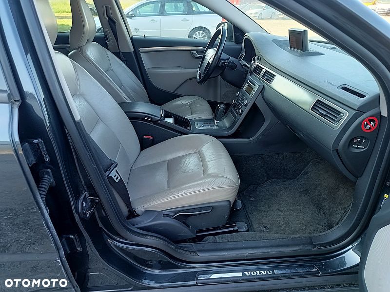 Volvo V70 D5 DPF Momentum - 23