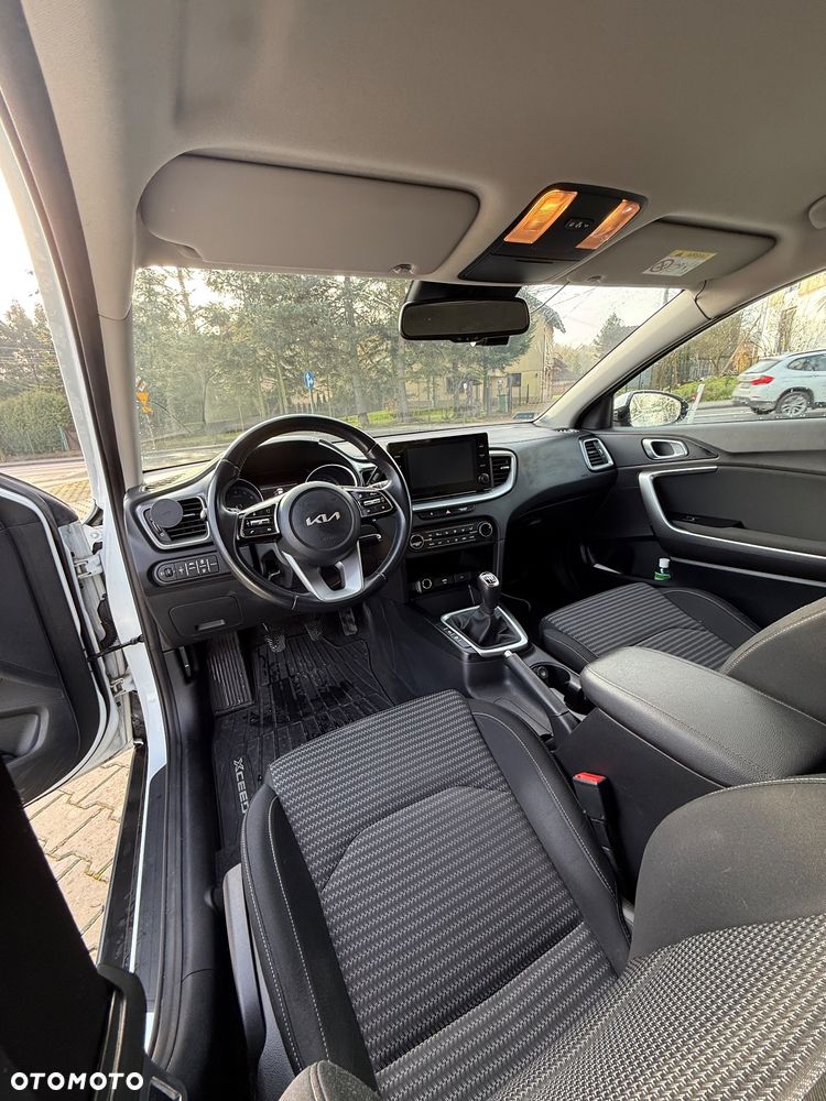 Kia XCeed 1.5 T-GDI M - 27