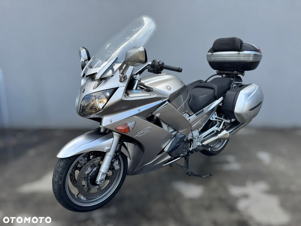 Yamaha FJR - 6