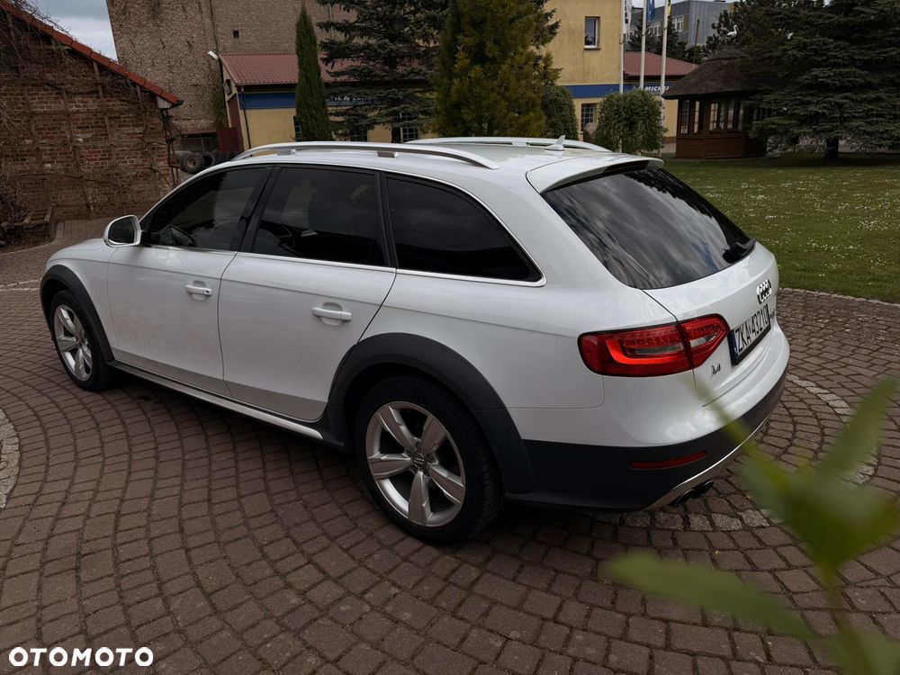 Audi A4 Allroad 2.0 TDI DPF S tronic - 4