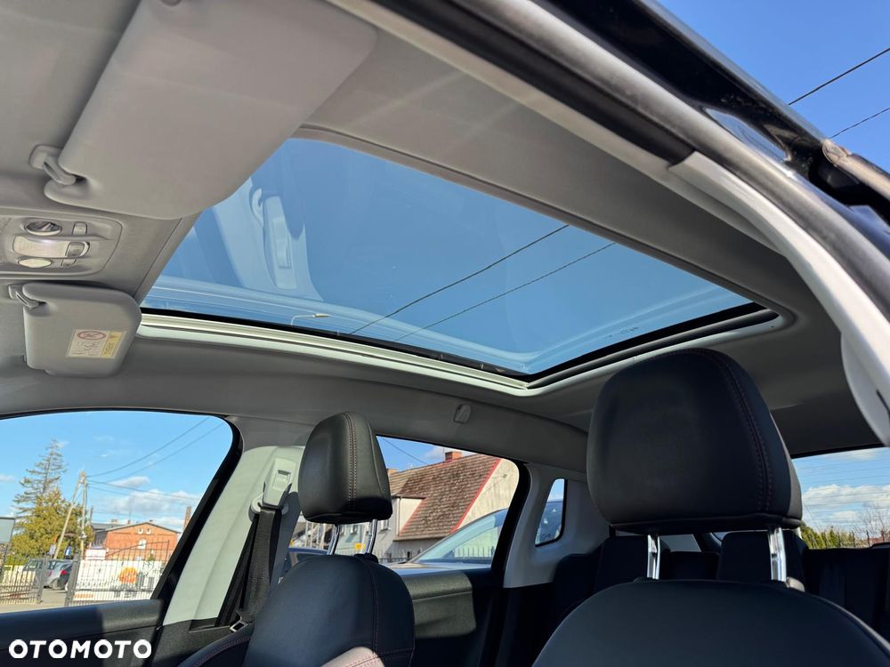 Peugeot 2008 1.6 BlueHDi Allure S&S - 12