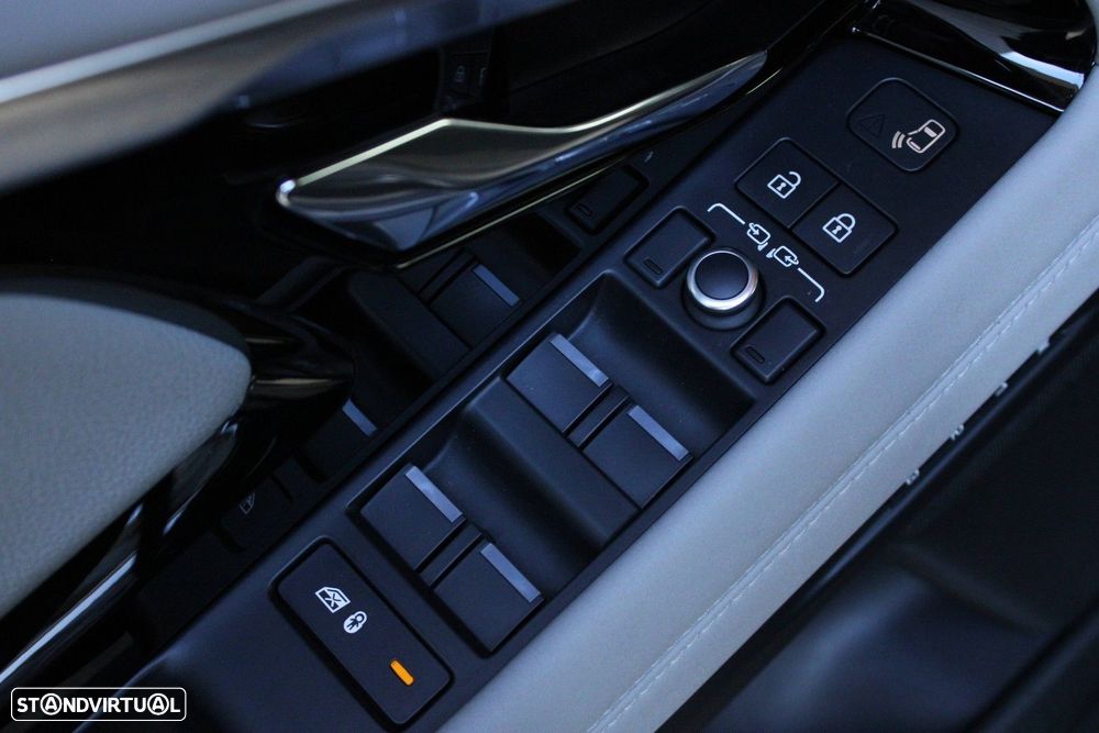 Land Rover Range Rover Evoque 1.5 P300e AWD R-Dynamic SE Auto - 43
