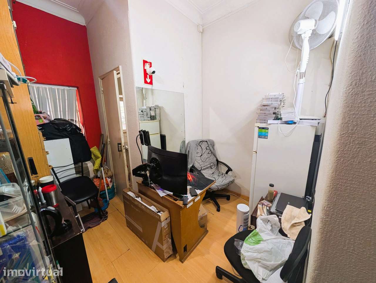 Almada - Loja a funcionar para venda - Grande imagem: 2/14