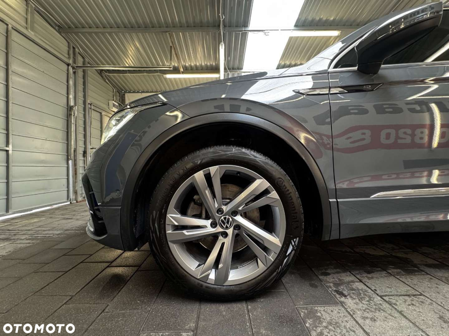 Volkswagen Tiguan - 19