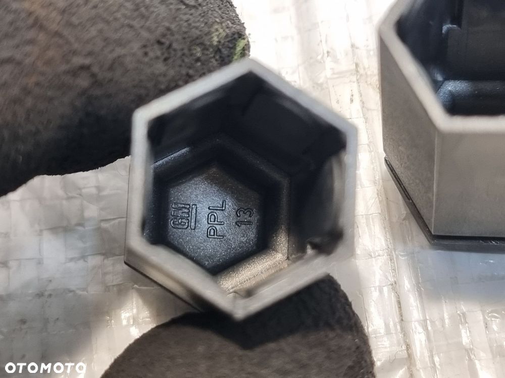 NAKŁADKA NAKŁADKI ŚRUBY KOŁA OPEL ASTRA H III 13160978 NOWA ORYGINAŁ - 4