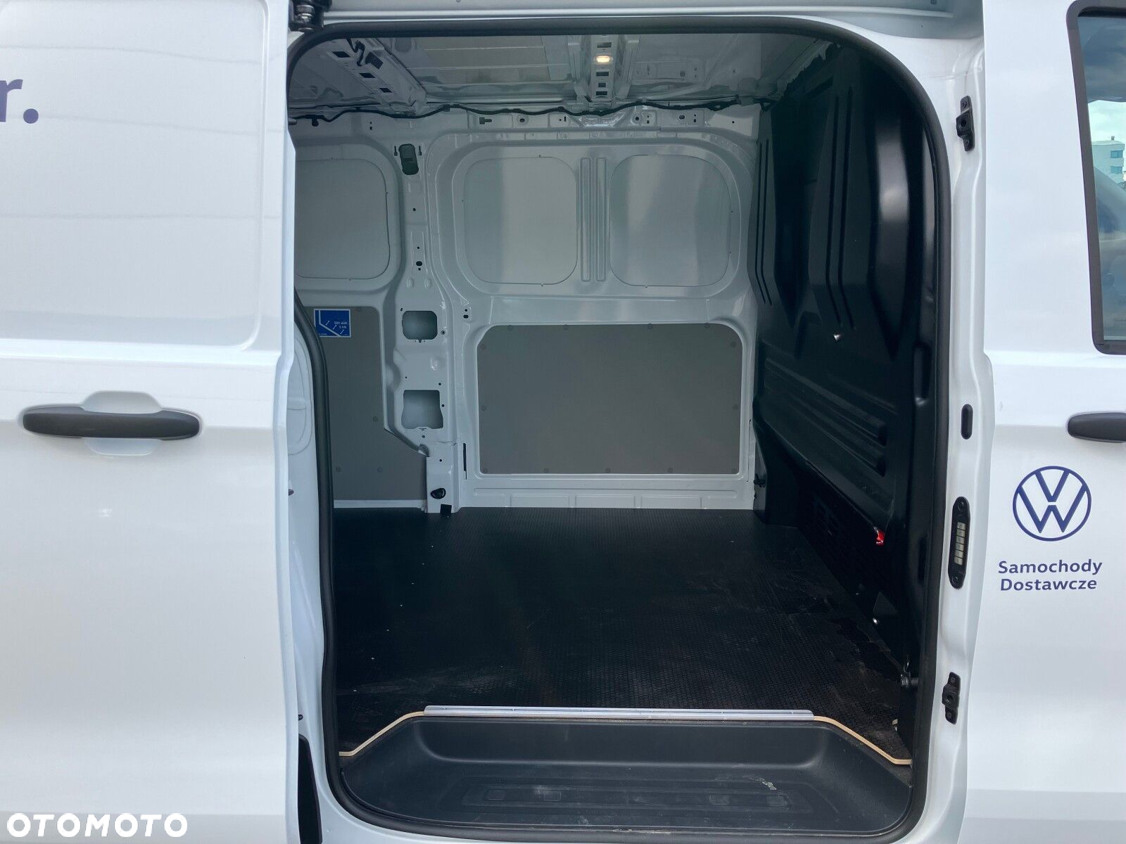Volkswagen Transporter Transporter Furgon silnik: 2,0 l TDI 4MO 150 KM / skrzynia biegów: 8-biegowa automatyczna 4MOTION rozstaw osi: 3500 mm - 19