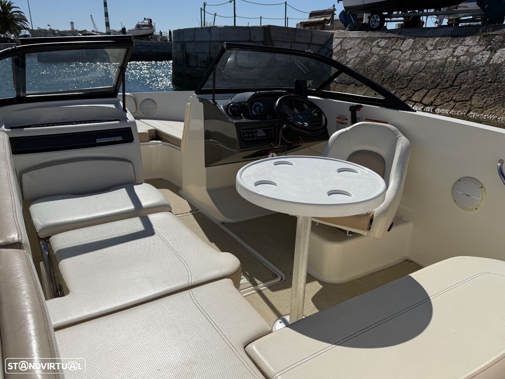 Bayliner VR5 - 4
