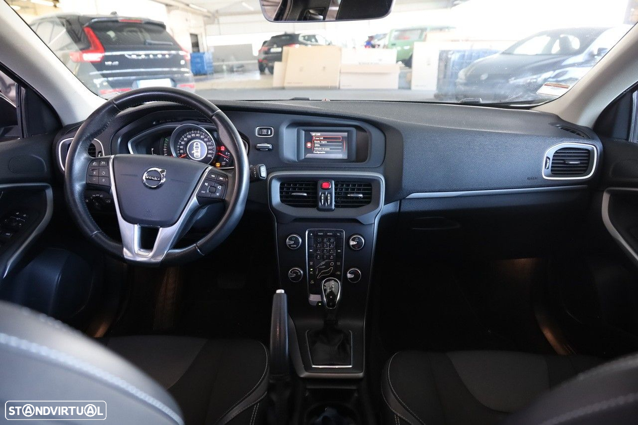 Volvo V40 2.0 D2 Momentum Geartronic - 15