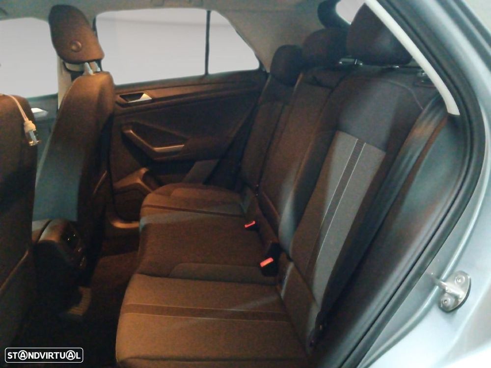 VW T-Roc 1.0 TSI Urban - 31