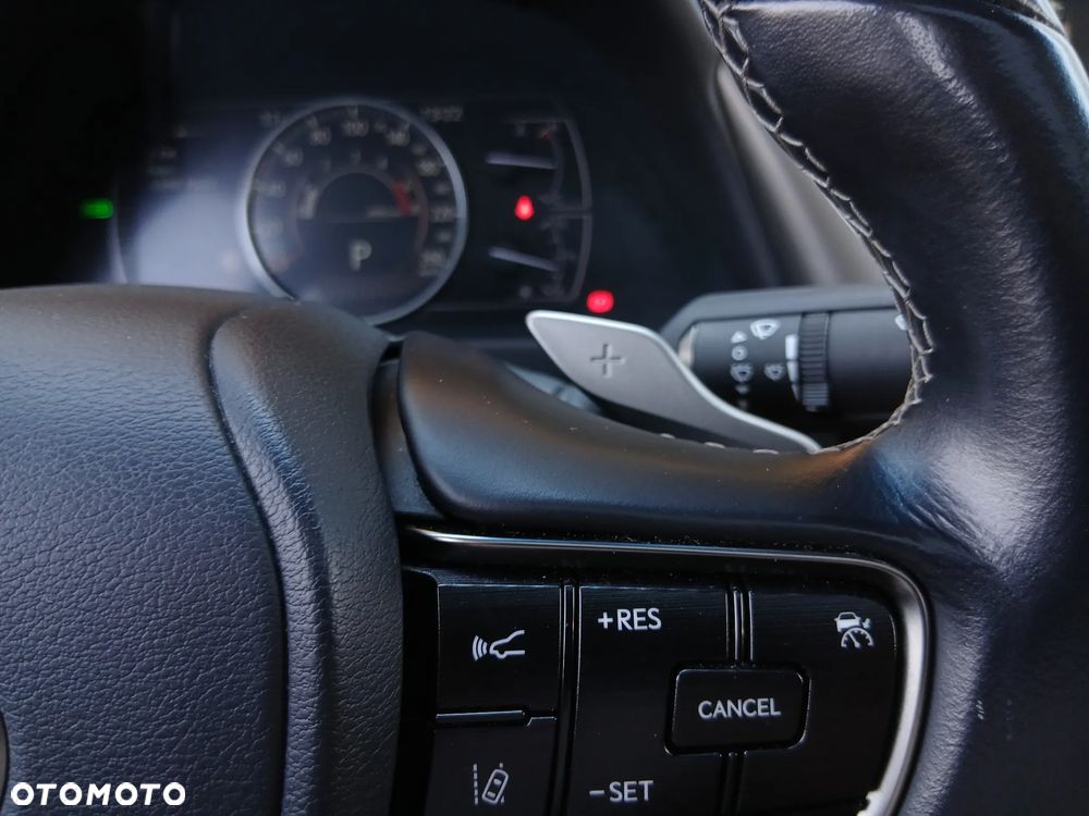 Lexus ES 300h Business Edition - 8