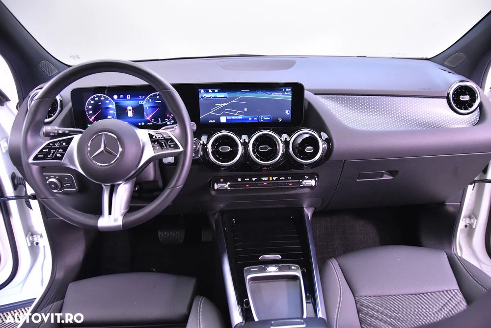 Mercedes-Benz GLA 180 d 8G-DCT - 10