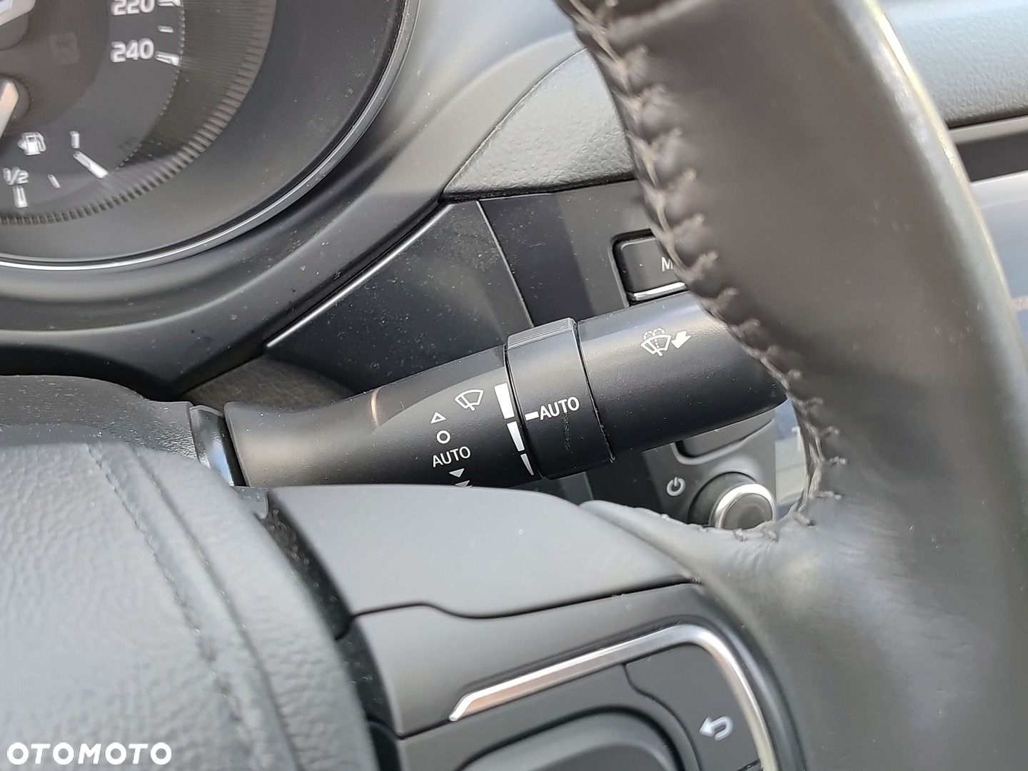 Toyota Avensis - 17
