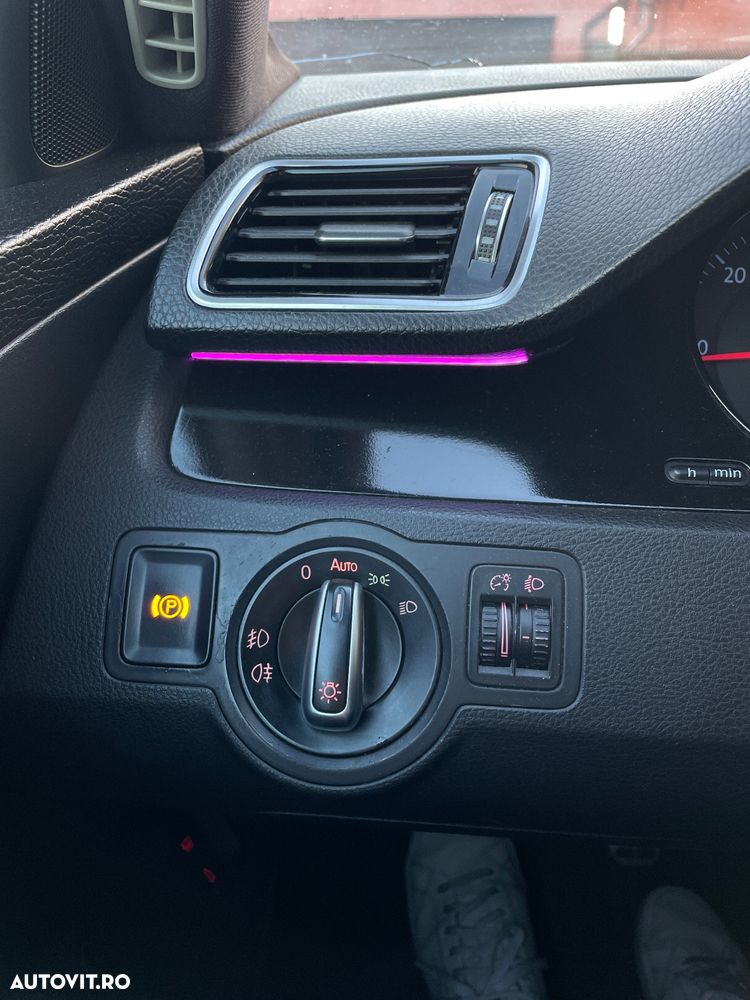 Volkswagen Passat Variant 2.0 TDI Sportline DPF - 3