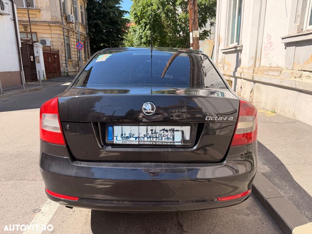 Skoda Octavia 1.6 MPI Ambiente - 4
