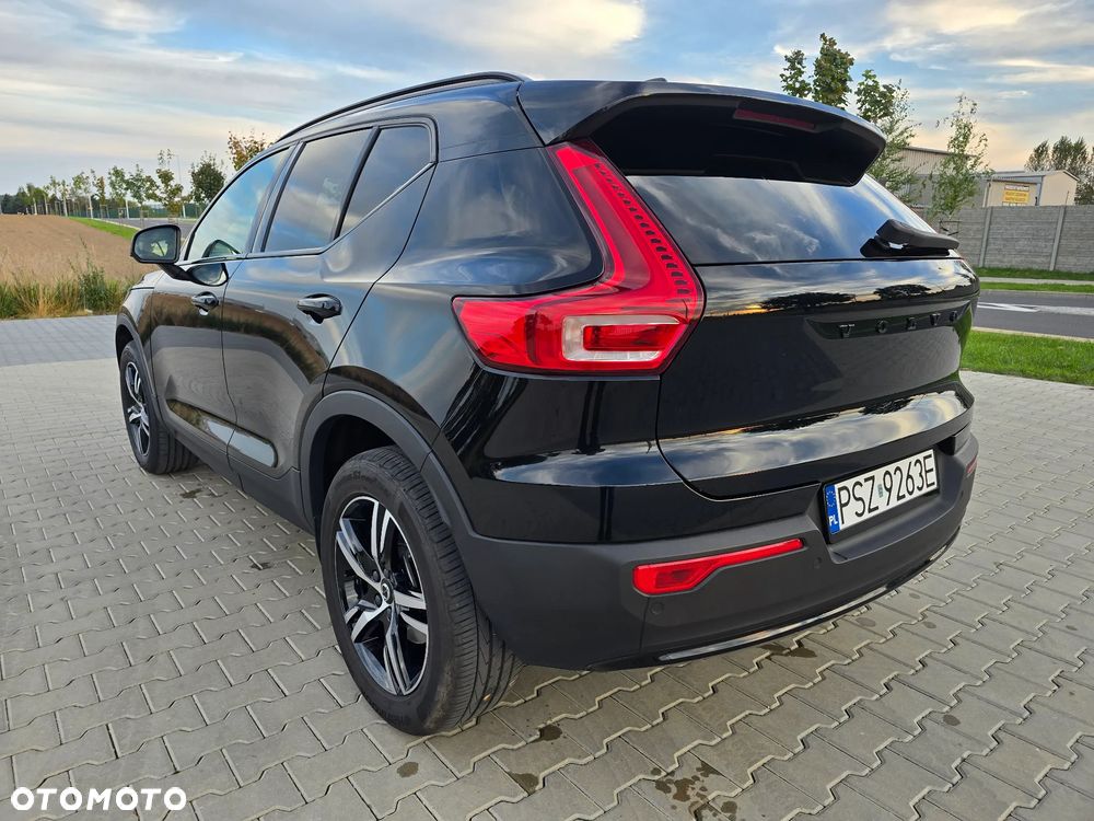 Volvo XC 40 B4 B DKG Plus Dark - 10