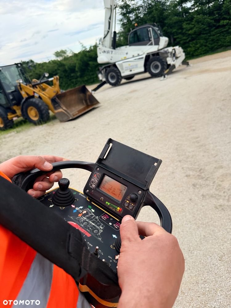 Manitou Ładowarka teleskopowa Manitou Mrt 2150 + Privilage Roto obrotowa 360 Pilot sterowanie radiowe Kosz Widły 2016/17 1840 2550 2540 silnik Mercedes 2150+ Merlo - 8