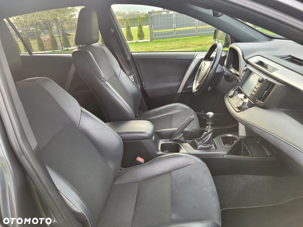 Toyota RAV4 - 15