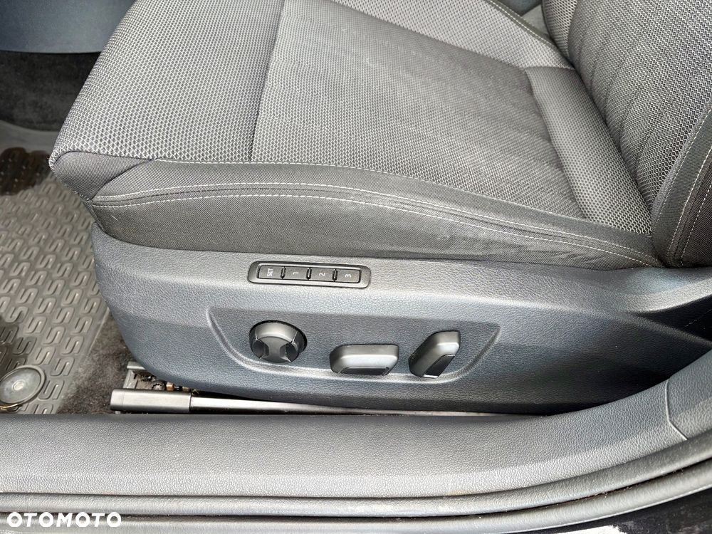 Skoda Superb 2.0 TDI SCR Style DSG - 13