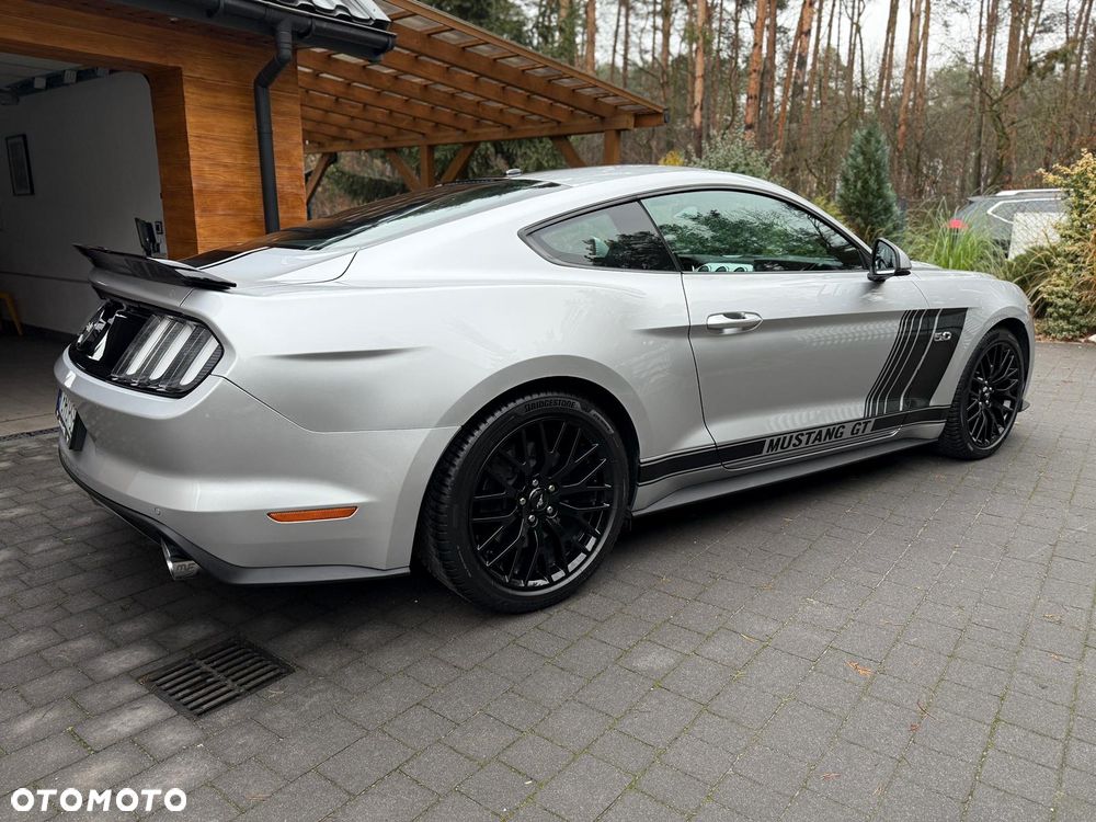 Ford Mustang - 5