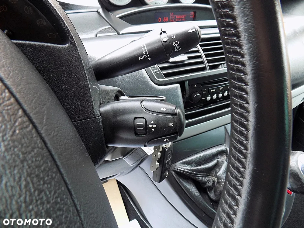 Peugeot 807 2.0 HDi Premium Euro5 - 13