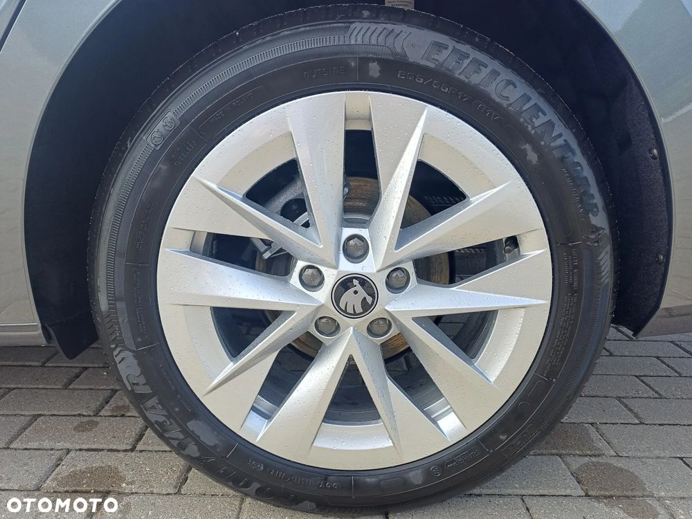 Skoda Octavia 1.5 TSI Drive Selection - 10