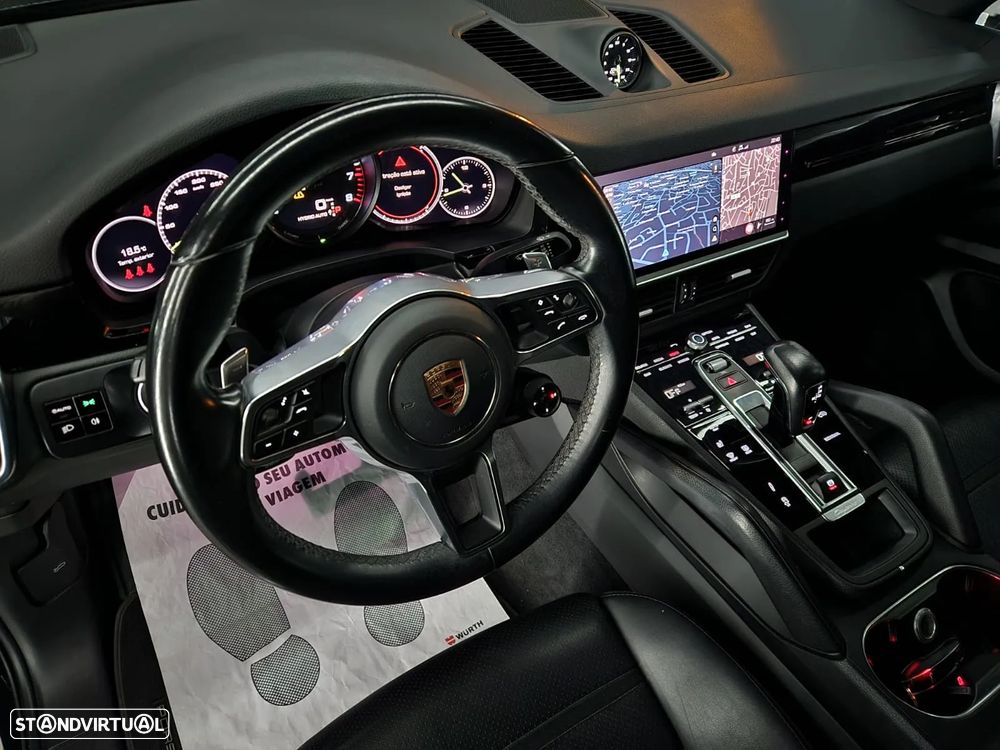 Porsche Cayenne Coupé E-Hybrid - 7