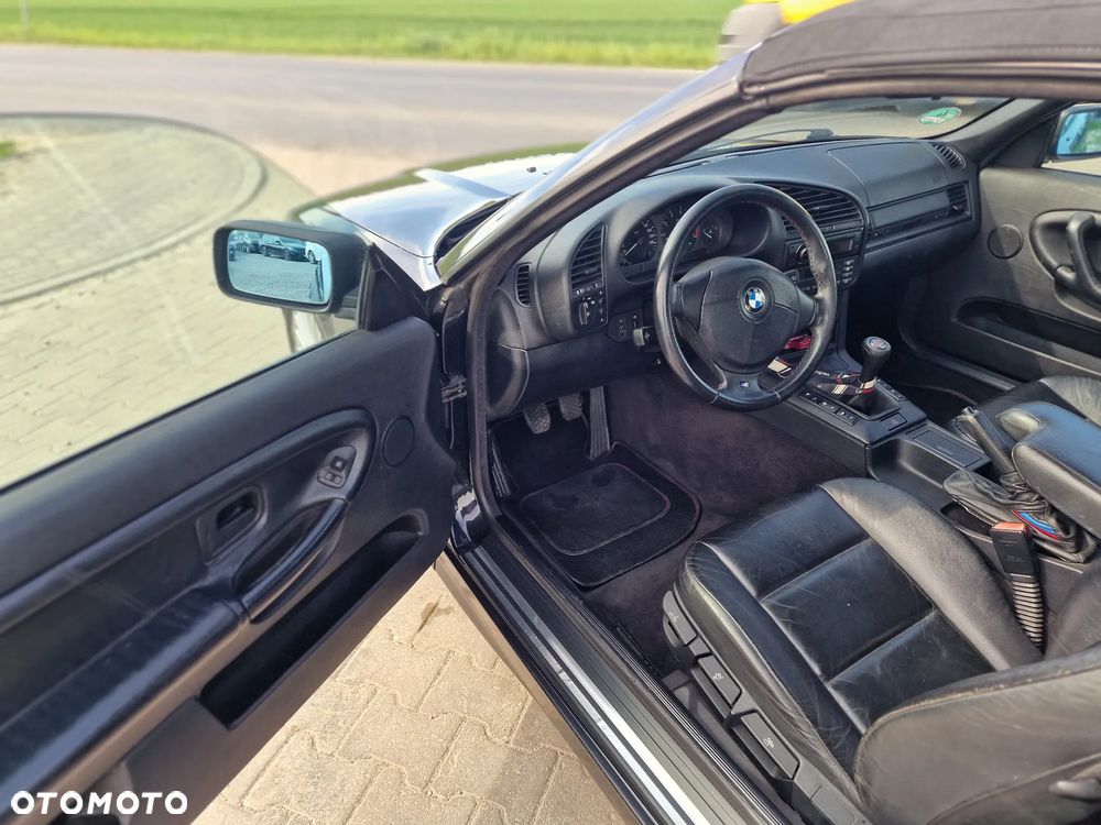 BMW Seria 3 328i - 25