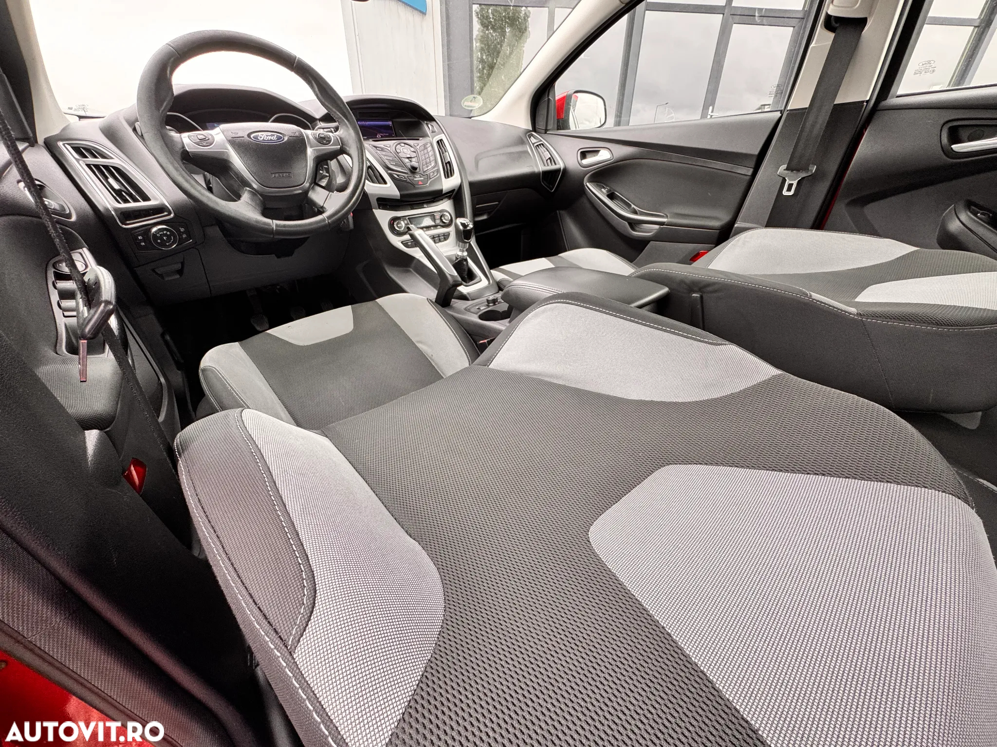 Ford Focus 1.6 TDCi DPF Champions Edition - 29