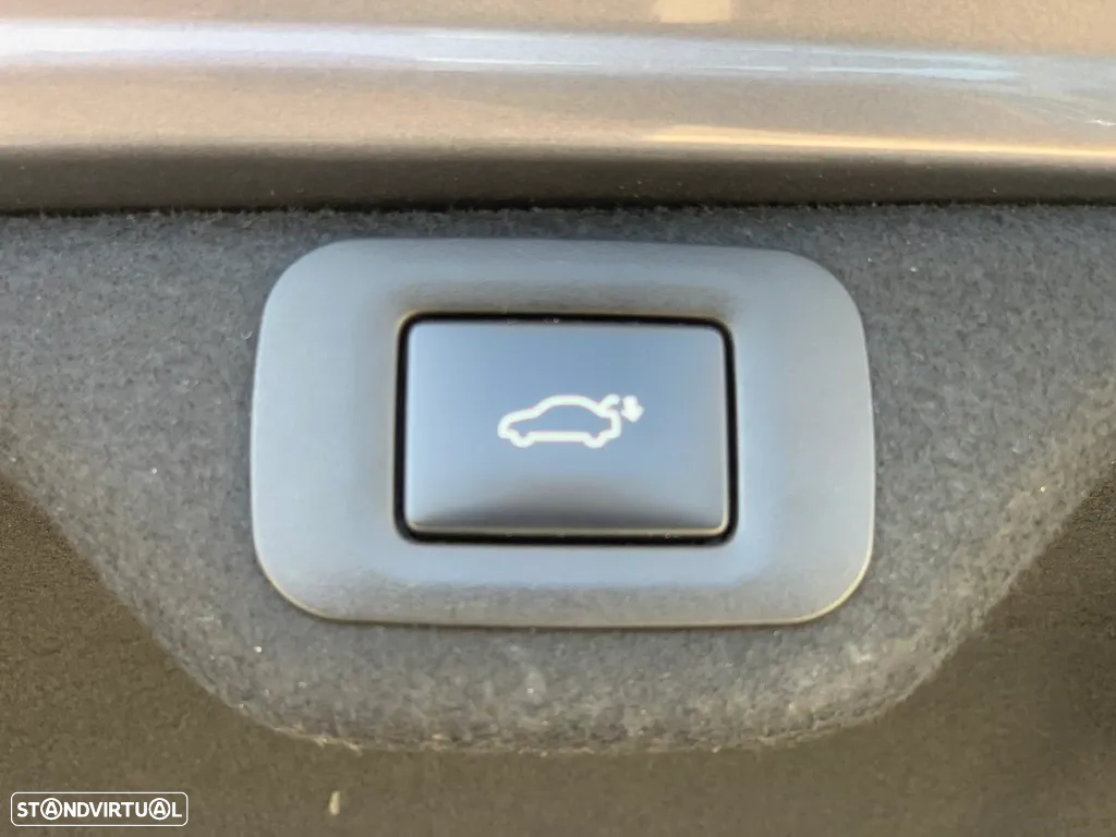 Lexus ES 300h Executive+ - 33