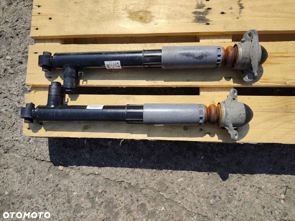 AUDI RS3 8Y TYLNY AMORTYZATOR KOMPLET L+P 8Y0512009A 8Y0513045A - 1
