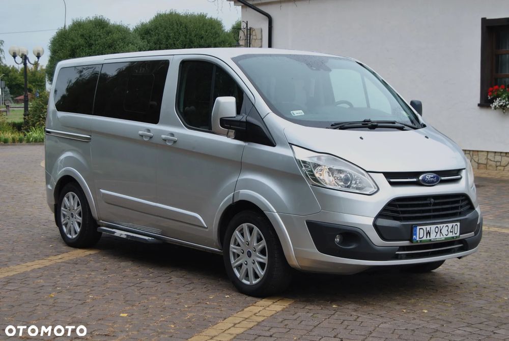 Ford Tourneo Custom - 2