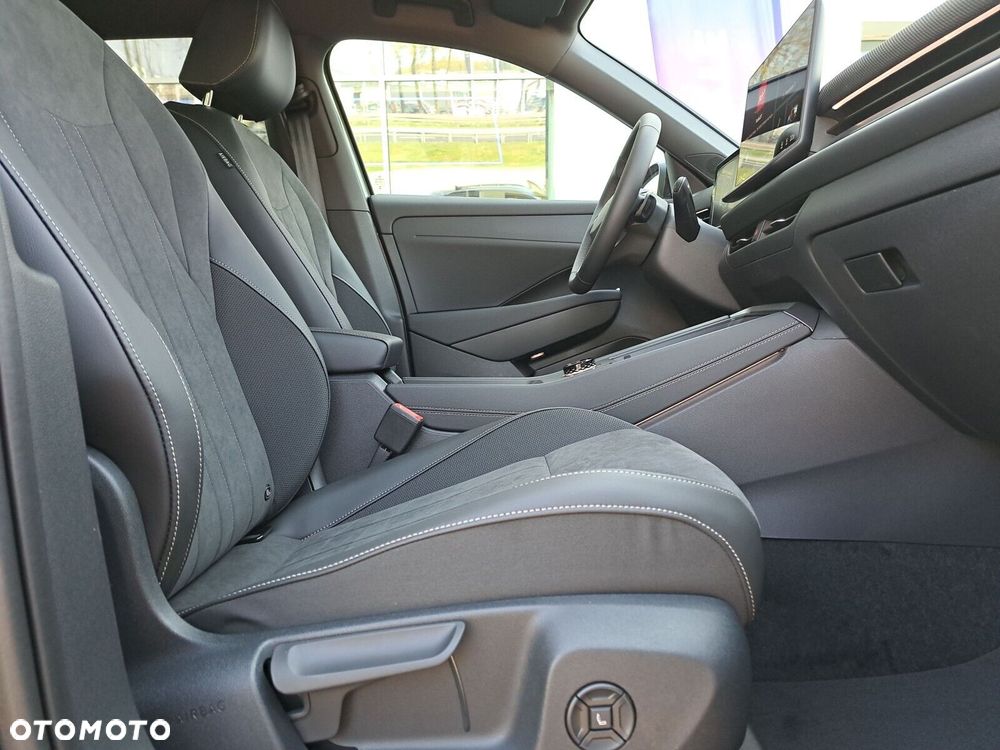 Volkswagen T-Roc - 24