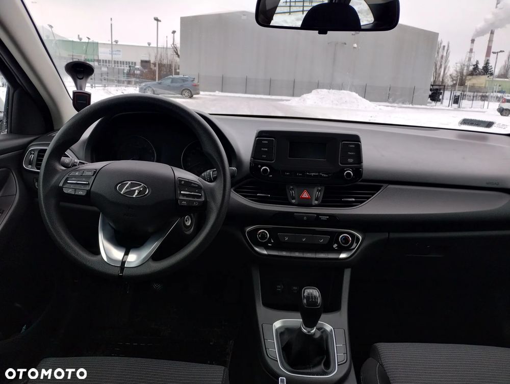 Hyundai i30 1.5 DPI Classic + - 14