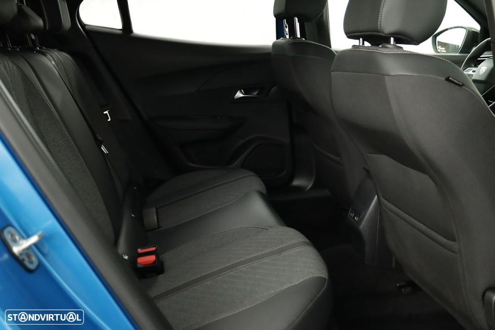 Peugeot 2008 1.2 PureTech Allure - 23