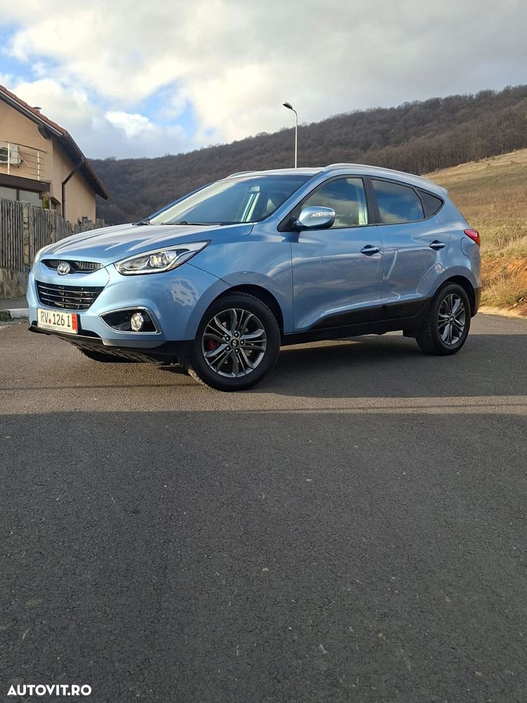Hyundai ix35 2.0 CRDI 4WD Fifa World Cup Gold Edition - 3