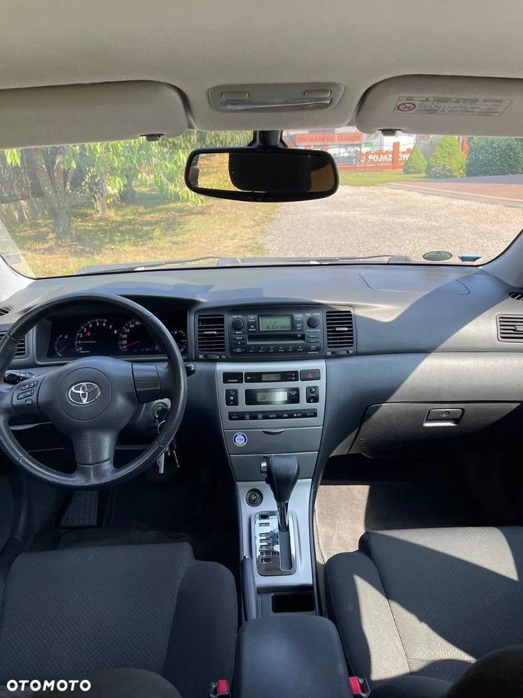 Toyota Corolla 1.6 VVT-i Automatik Executive - 10