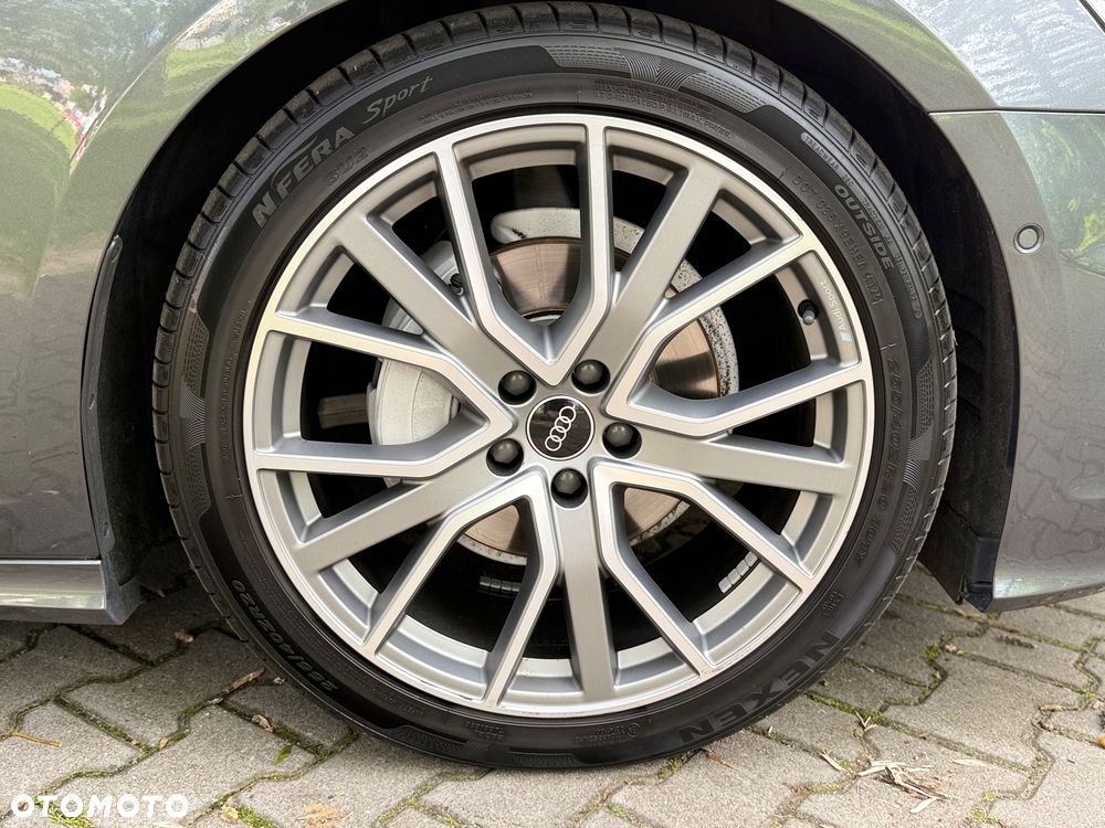 Audi A6 Avant - 16
