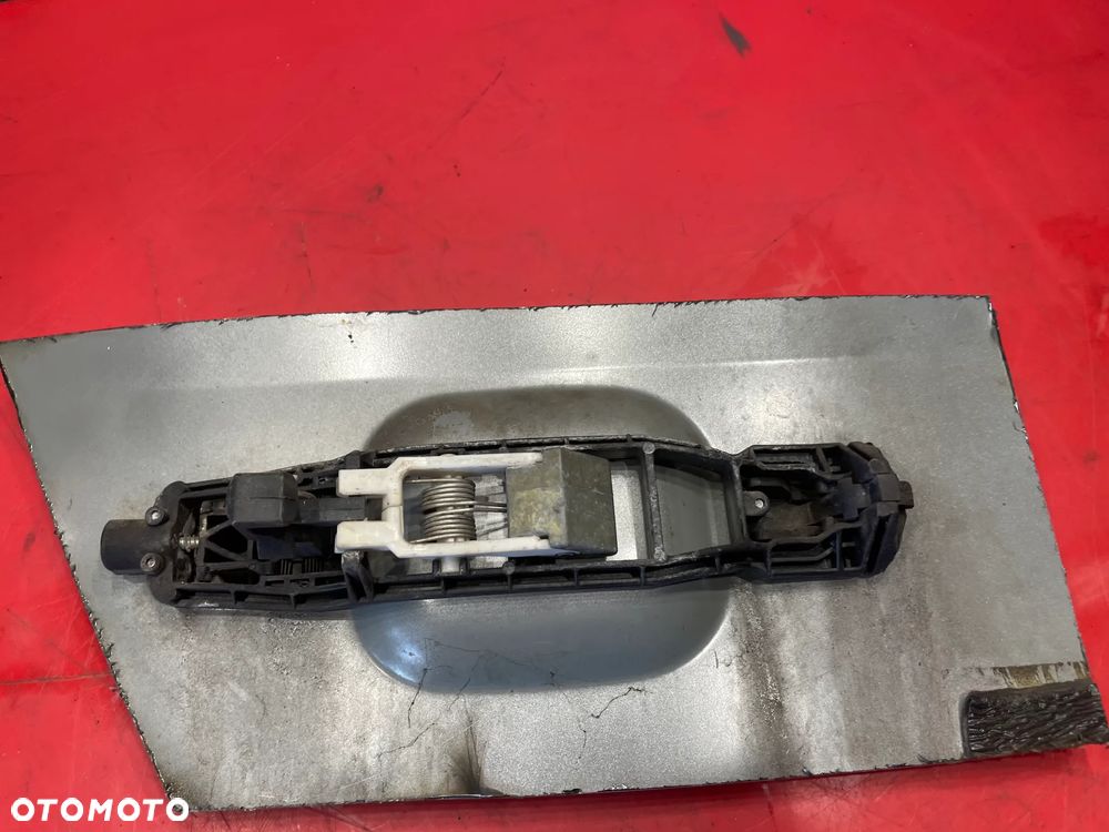 MERCEDES C KLASA W202  KLAMKA ZEWNĘTRZNA DRZWI TYŁ LEWA - 3