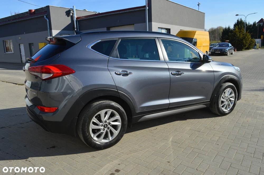 Hyundai Tucson 1.7 CRDI BlueDrive GO 2WD - 10