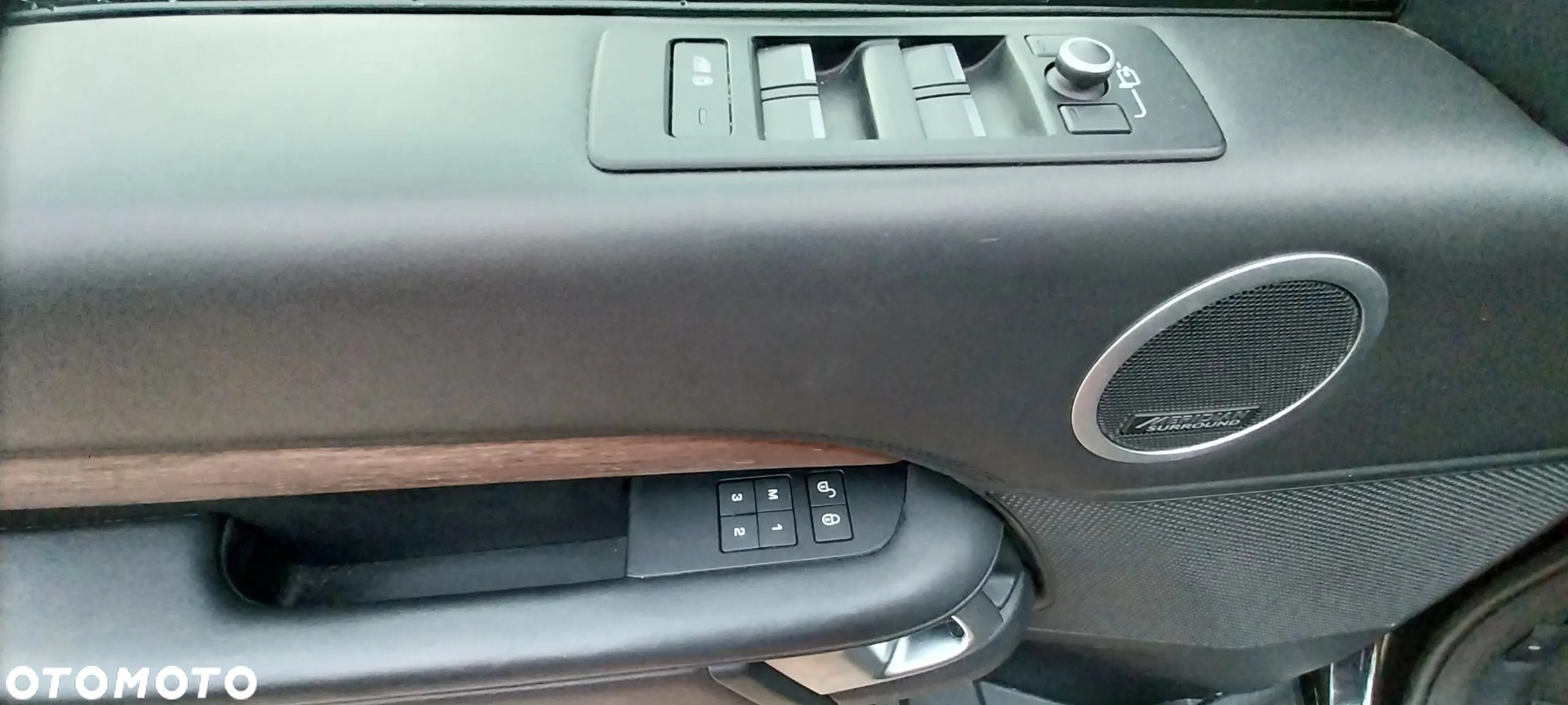 Land Rover Discovery V 2.0 SD4 HSE Luxury - 13