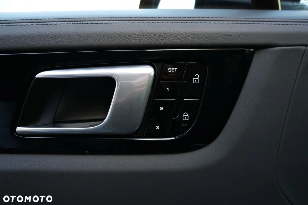 Porsche Cayenne Standard - 16