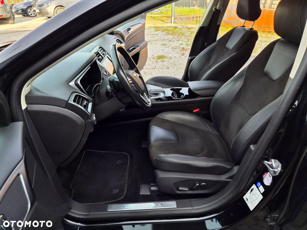 Ford Mondeo - 22