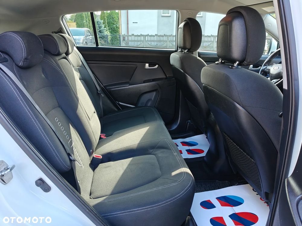 Kia Sportage 2.0 CRDI 4WD Automatik Dream-Team Edition - 32