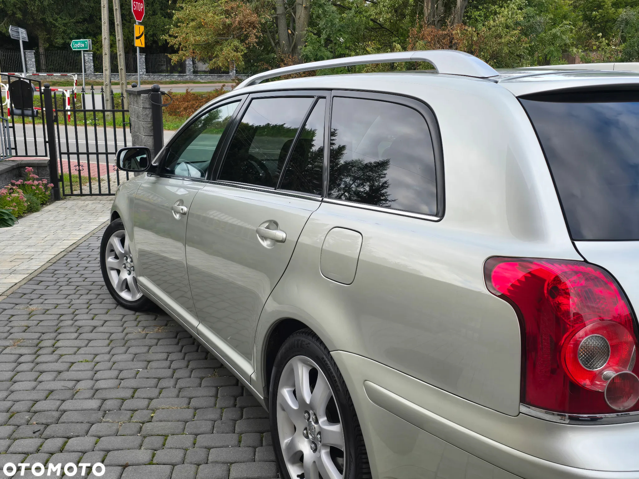 Toyota Avensis 2.0 VVT-i Automatik Executive - 15