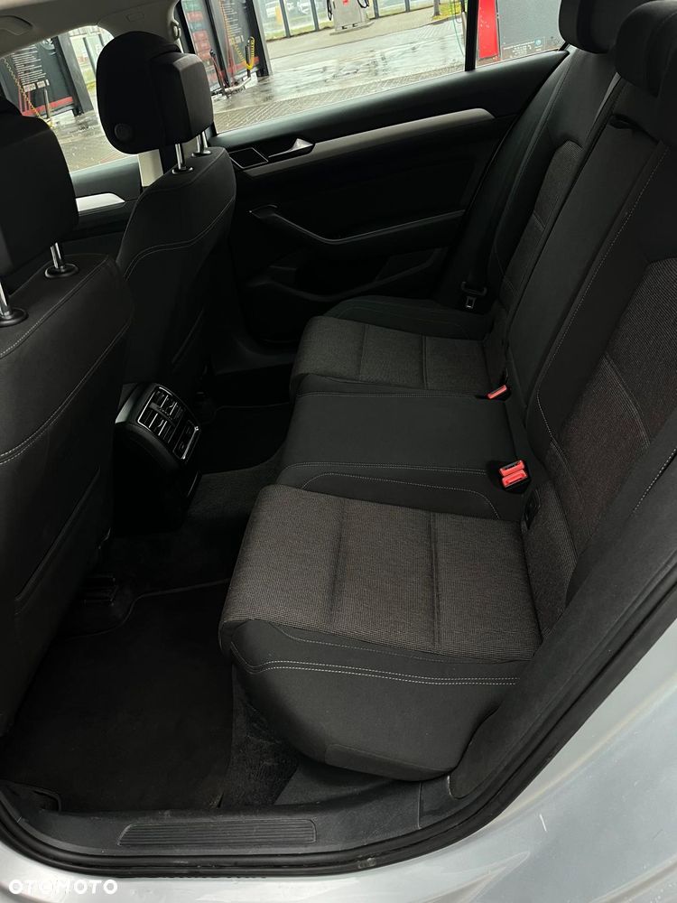Volkswagen Passat 1.4 TSI BMT ACT Comfortline - 13
