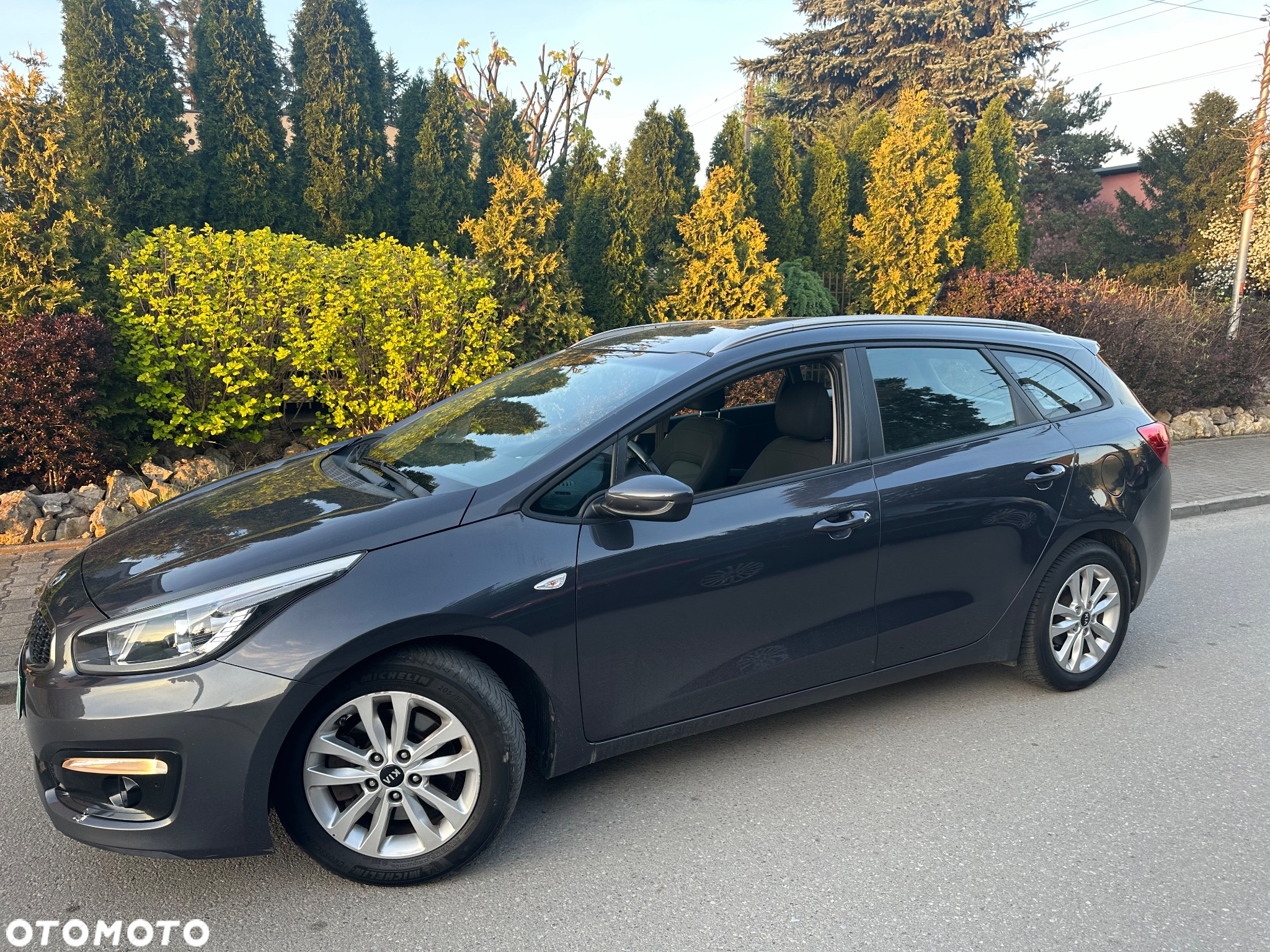 Kia Ceed 1.6 CRDi 136 ISG SW Spirit - 2