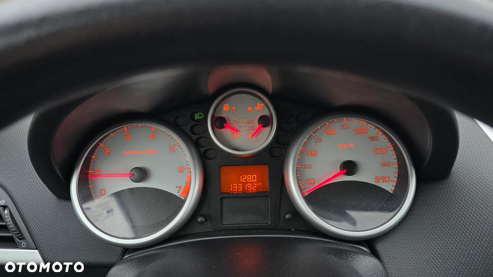 Peugeot 207 - 11