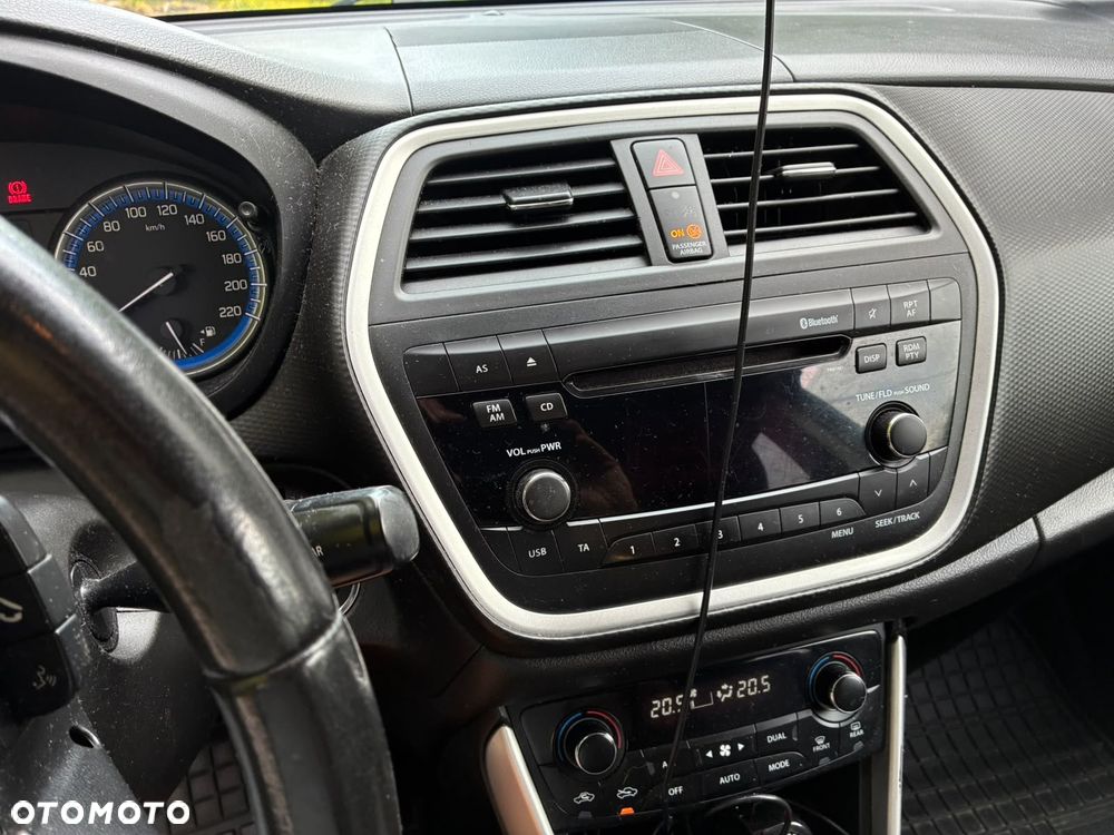 Suzuki SX4 S-Cross 1.6 Premium 4WD - 10