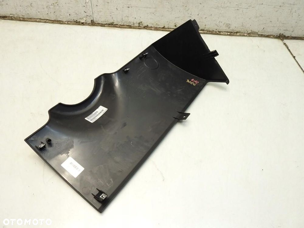 OSŁONA KOLUMNY KIEROWNICZEJ CHRYSLER 300C - 3